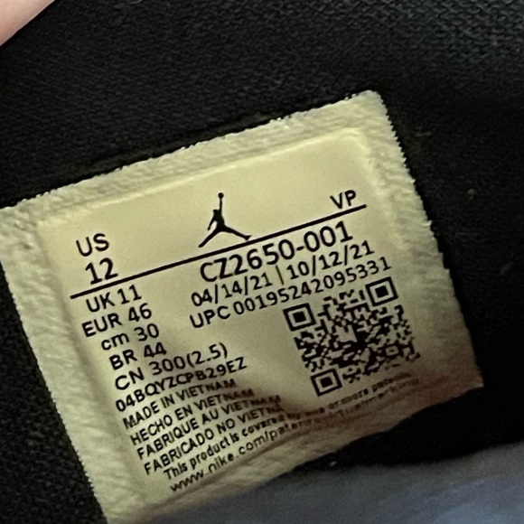 Nike Jordan Air Black and Red Sneakers Chunky Silhouette Size12 - Picture 13 of 13